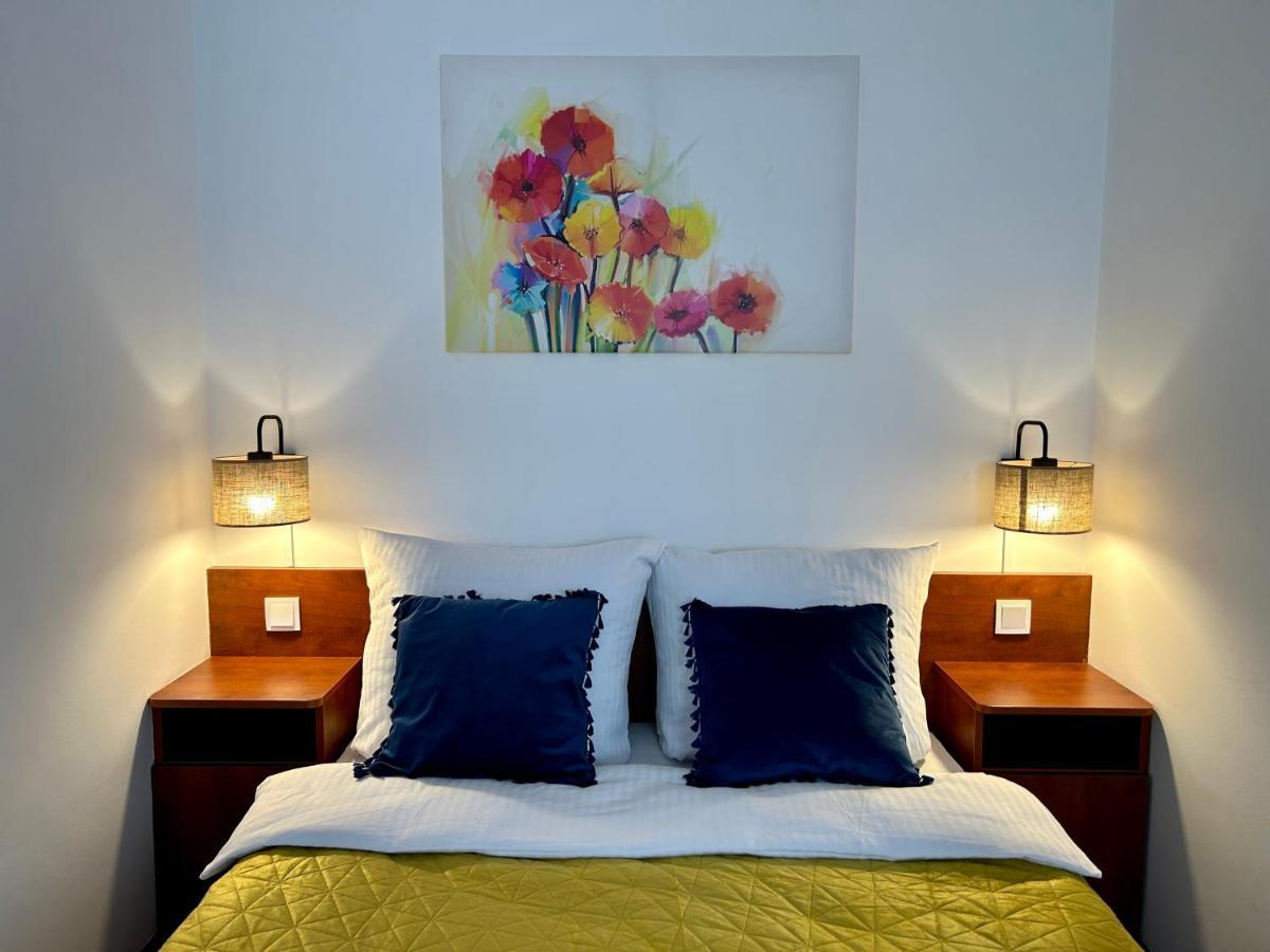Mala Italia Apartments Wroclaw Bagian luar foto