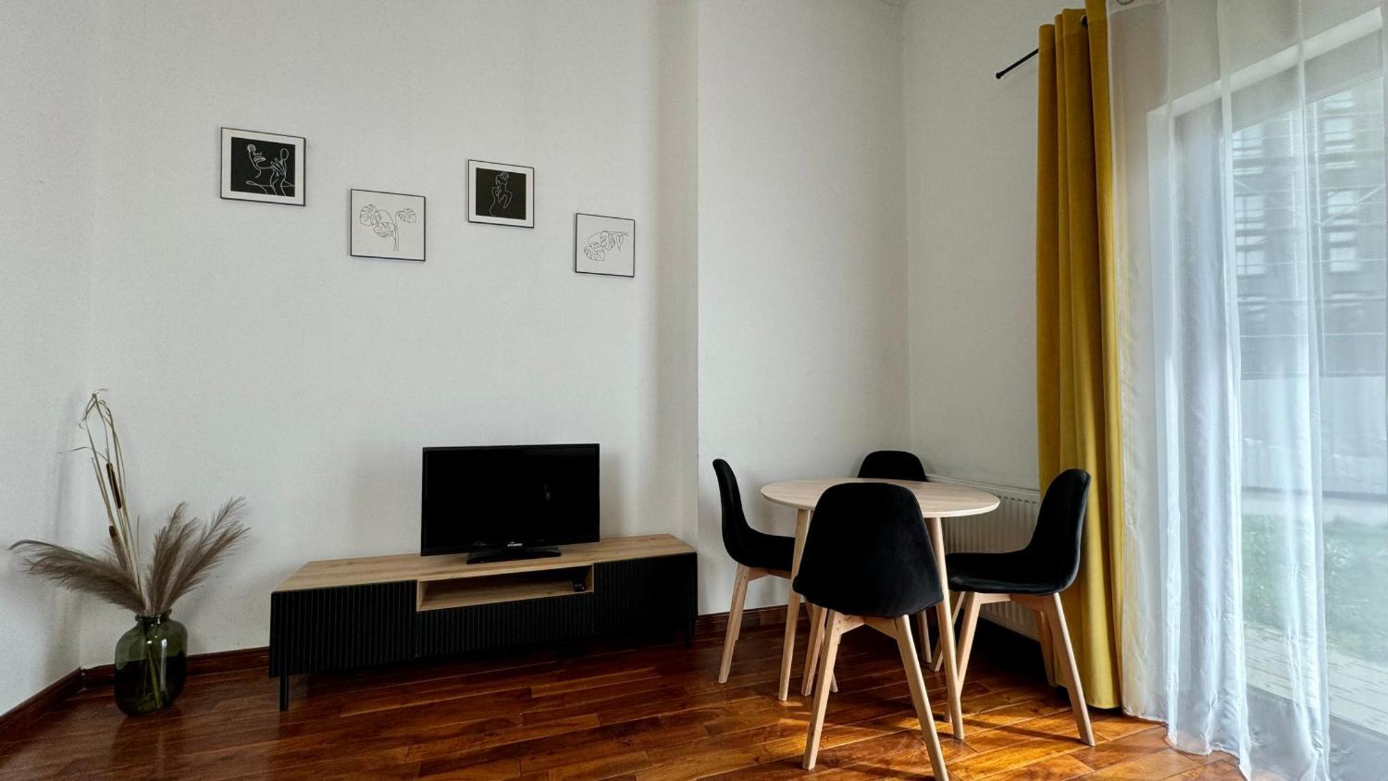 Mala Italia Apartments Wroclaw Bagian luar foto