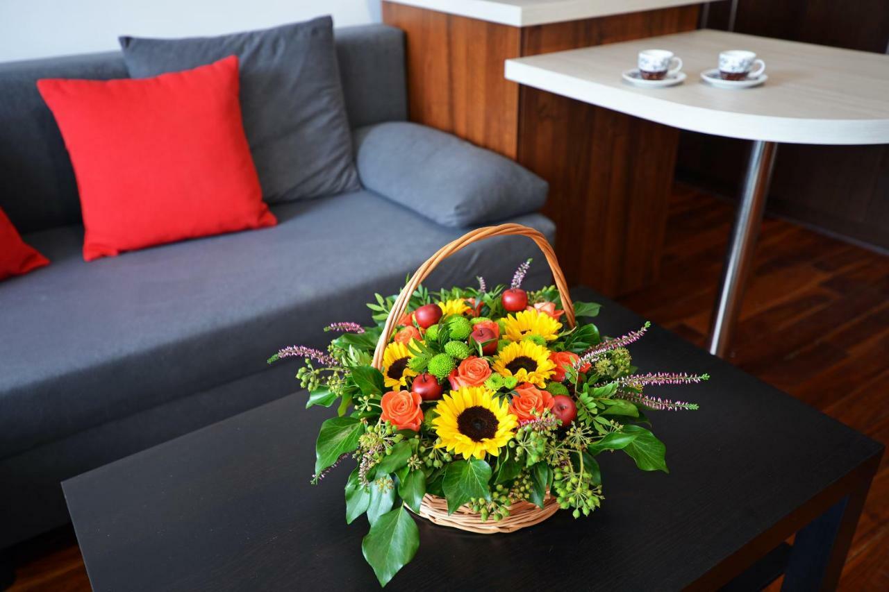 Mala Italia Apartments Wroclaw Bagian luar foto